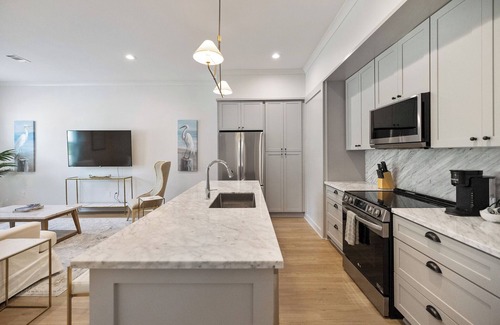 Pass Christian Casa | 3 Charming Townhomes for Big Groups-Pool,Walk to Beach, WIFI