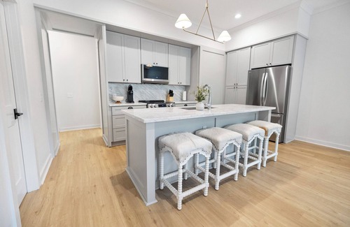 Pass Christian Casa | 3 Charming Townhomes for Big Groups-Pool,Walk to Beach, WIFI