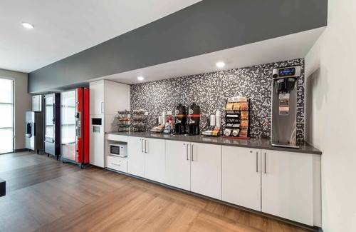 Asheville Hotel | 3 Comfort-Focused Suites Perfect for Long Relocation or Vacations - Pets Allowed