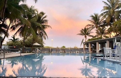 City Center Hotel | 3 Comfortable Ocean Front Suites at The Sagamore Hotel South Beach!