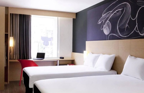 Centro Hotel | 3 Convenient Units! Parking Onsite, Steps from Art & History Museums