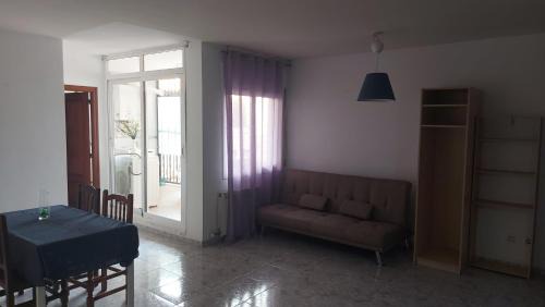 Lloret de Mar Apartamento | 3 dormitorios con Piscina (Ref.D1)