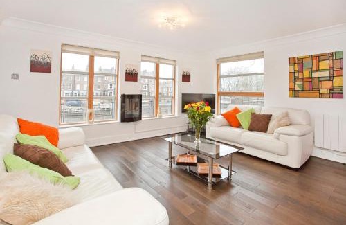 York Casa | 3 Emperors Wharf with Stunning River Views