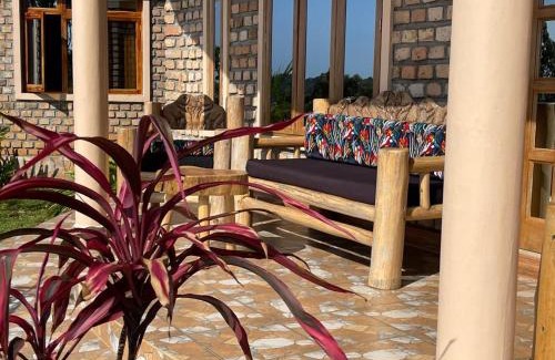 Masaka Casa | 3 Enjovu Cottage - Benanda Forest Resort