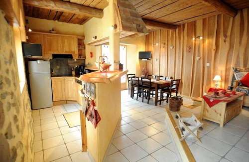 Theus Chalet De Esquí | PROMO: 05 au19 / 10 = 399 € / semana / chalet independiente *** vista panorámica prox / lago / senderismo