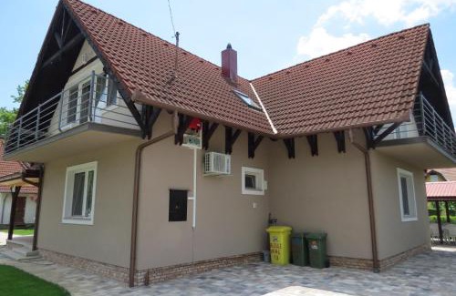 Balatonlelle Apartamento | 3 fös apartman