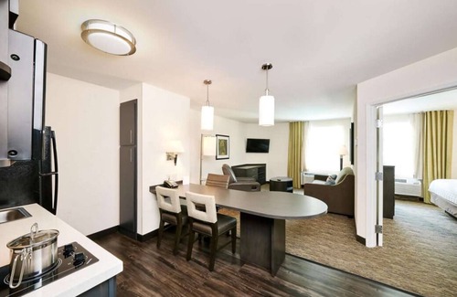 Brentwood Casa | 3 Family-friendly Accommodations with Full Kitchens, Pets Allowed!