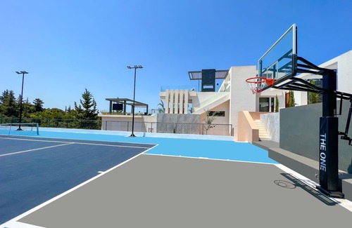 Almyrida Villa | 3’ from the Beach / 3 Pools with Jacuzzi / Outdoor Pool Cinema / Tennis Court