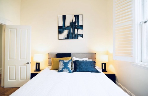 Armadale North Casa | 3 GrandKing executive Art living house