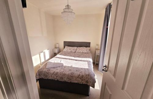 Telford Cama Y Desayuno | 3 Guest Rooms in a 3bed house with kitchen, ENSUITE options also available