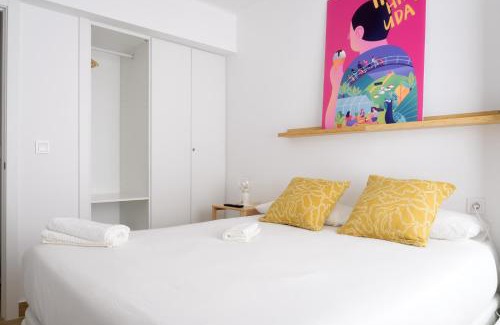 San Francisco Apartamento | 3 hab dobles, 2 baños, AC, junto al Casco Viejo OL