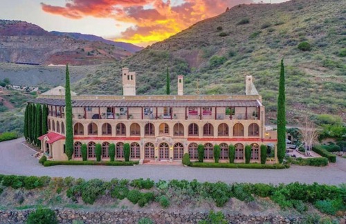 Jerome Casa | 3 Historic Houses | Sleeps 33 | Close to Sedona