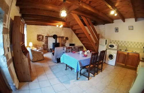 Ploerdut Cabaña | 3 casas de 6 camas con una parcela de aproximadamente 1 hectárea y una piscina climatizada