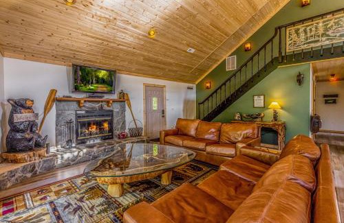 Bryson City Chalet De Esquí | 3 Little Bears! Backs up to GSMNP! Creek, Spacious