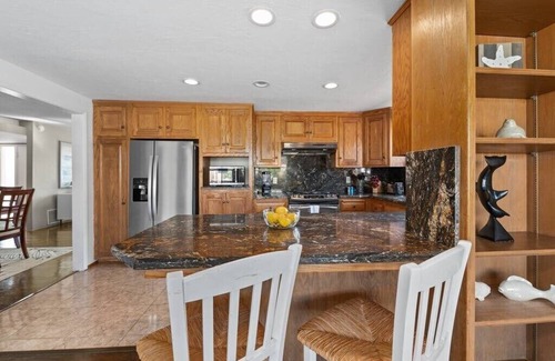 National City Casa | Tres Salón / Spacious / Family Friendly / Retreat