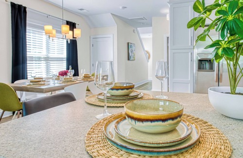Charlotte Casa | 3 Lux King Beds, Game Rm, Fenced Backyard Escape
