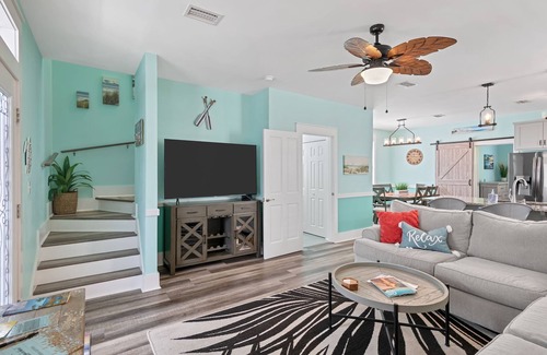 Port St. Joe Cabaña | 3 Master Bedrooms, + 1/2 bath, 2 Pools, Hot Tub, Screened Porches w/Swings