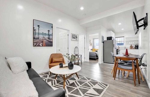 Pico-Union Apartamento | Koreatown Walking Neighborhood. 2 Bed Apt. Parking + W/D