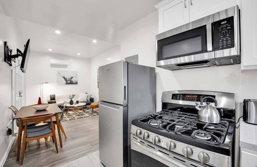 Pico-Union Apartamento | Koreatown Walking Neighborhood. 2 Bed Apt. Parking + W/D