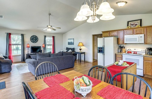 Fort Coffee Casa | 3 Mi to Arkansas River: Rural Family Home w/Yard