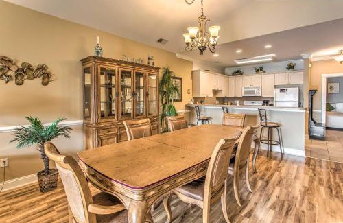 Central Myrtle Beach Apartamento | 3 Mi to Beach and Golf Resort Condo in Myrtle Beach