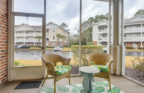 North Myrtle Beach Apartamento | 3 Mi to Beach: North Myrtle Beach Condo w/ Patio!