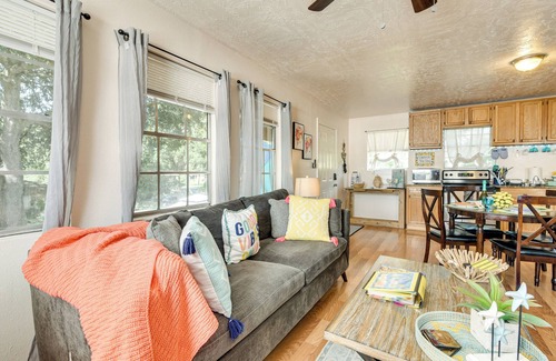 Bacliff Apartamento | 3 Mi to Boardwalk: Bacliff Apartment w/ Hot Tub