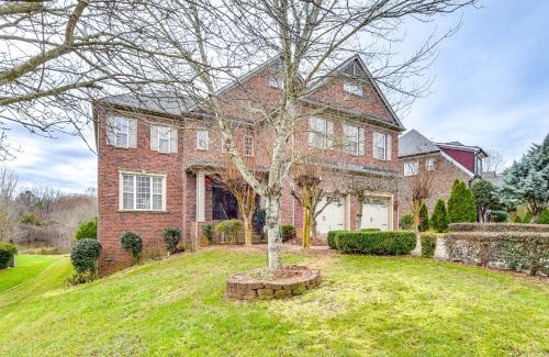 Fort Mill Casa | 3 Mi to Carowinds Retreat with On-Site Fishing