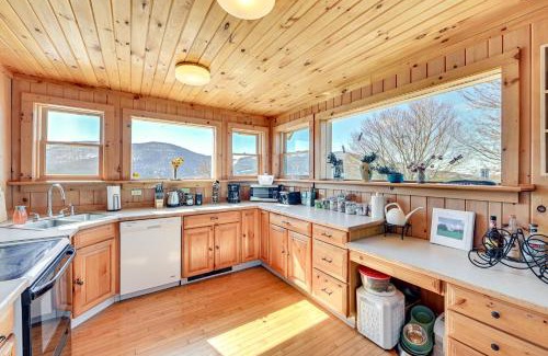 Hobart Casa | 3 Mi to Catskill Trail Stamford Cottage with Views