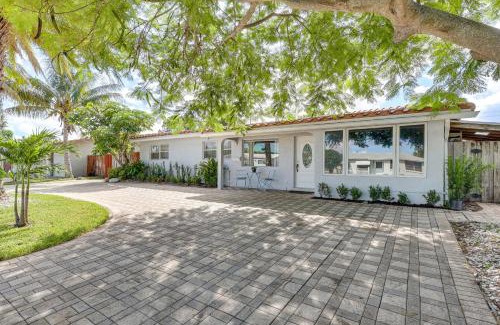 Deerfield Beach Casa | 3 Mi to Deerfield Beach! Home with Poolside Oasis!