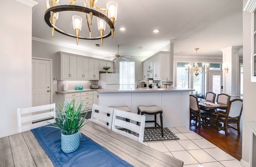 Aubrey Casa | ~ 3 Mi to Dtwn: Aubrey Vacation Rental w/ Patio!