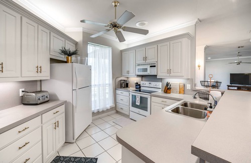 Aubrey Casa | ~ 3 Mi to Dtwn: Aubrey Vacation Rental w/ Patio!