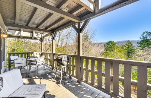 Screamer Mountain Casa | 3 Mi to Dtwn Clayton Cabin with Trail Access!
