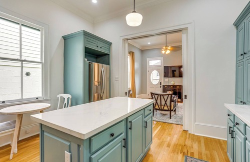 Mid-City Casa | 3 Mi to Dtwn New Orleans: Historic Cottage w/ Yard