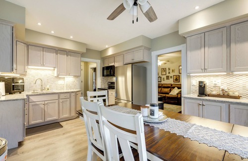Springfield Casa | 3 Mi to Dtwn: Springfield Home w/ Deck!