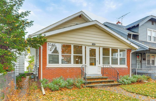 Downtown Toledo Casa | 3 Mi to Dtwn: Unique Toledo Retreat