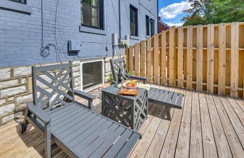 Lexington Apartamento | 3 Mi to Dtwn Updated Retreat with Deck in Lexington