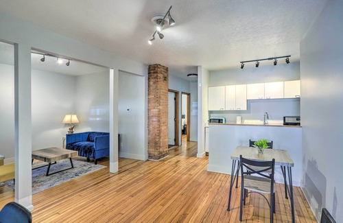 Tremont Apartamento | 3 Mi to Dtwn: Walkable Apt in Cleveland!