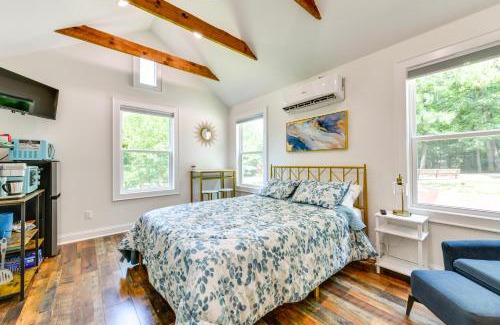 Winston - Salem Apartamento | 3 Mi to Dtwn Winston-Salem Studio on Miller Park!