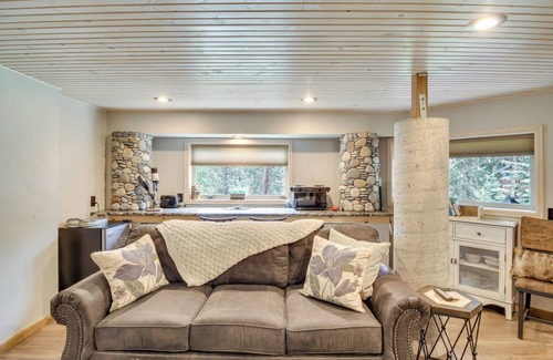 Evergreen Meadows Apartamento | 3 Mi to Lake: Evergreen Studio w/ Trail Access