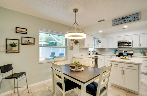 South Venice Casa | 3 Mi to Manasota Key: Stylish Single-Story Home!