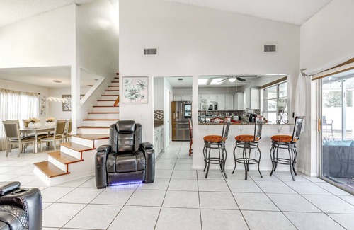 Boyette Casa | 3 Mi to Marina: Riverview Family Home w/ Lanai!