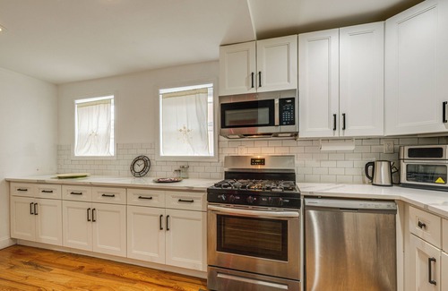 Hempstead Casa | 3 Mi to Nassau Coliseum: Spacious Hempstead Home!
