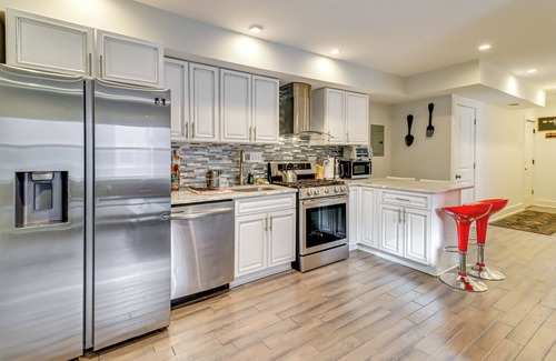 Trinidad Apartamento | 3 Mi to National Mall: DC Apt w/ Fenced Yard