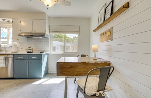 Clintonville Casa | 3 Mi to Ohio State: Updated Home w/Yard!
