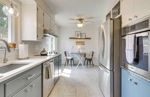 Clintonville Casa | 3 Mi to Ohio State: Updated Home w/Yard!