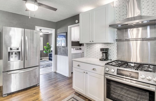 Norman Casa | 3 Mi to OU Campus: Norman Home w/Sleek Interior!