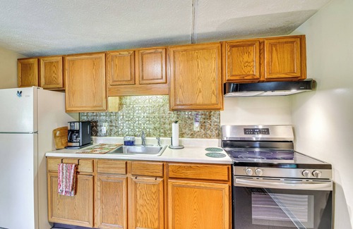 Waterloo Apartamento | 3 Mi to Seneca Lake: Couple's Apt w/ River Access