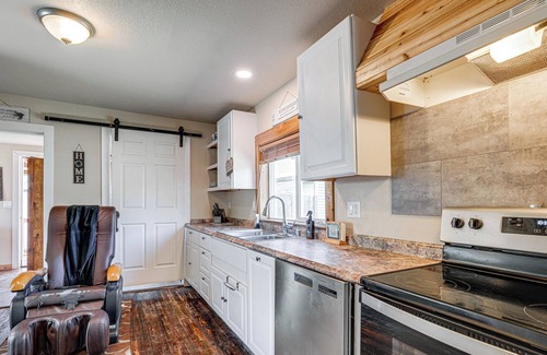 Springfield Casa | 3 Mi to University of Oregon: Home w/ Grill!