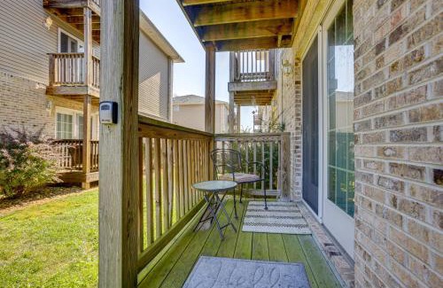 Morgantown Apartamento | 3 Mi to WVU Condo with Deck in Morgantown